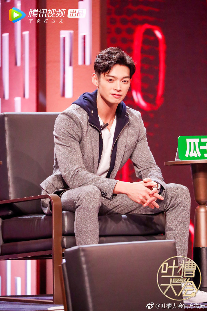 006ue71hly1fy0ahlbir0j30u0190hdt