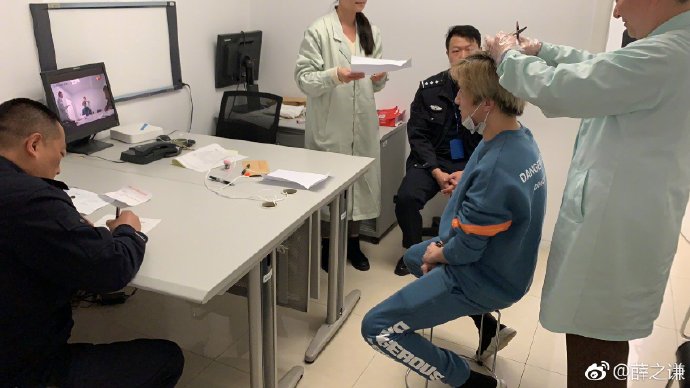 49dd64e2ly1fxv63tvr4hj21be0qojyn