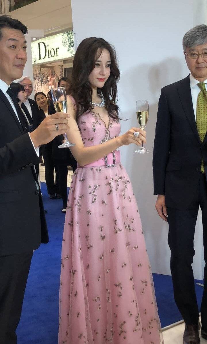 E149FDF5A9F7EA03FE0C38DD34F60903A3207E7E_w720_h1195