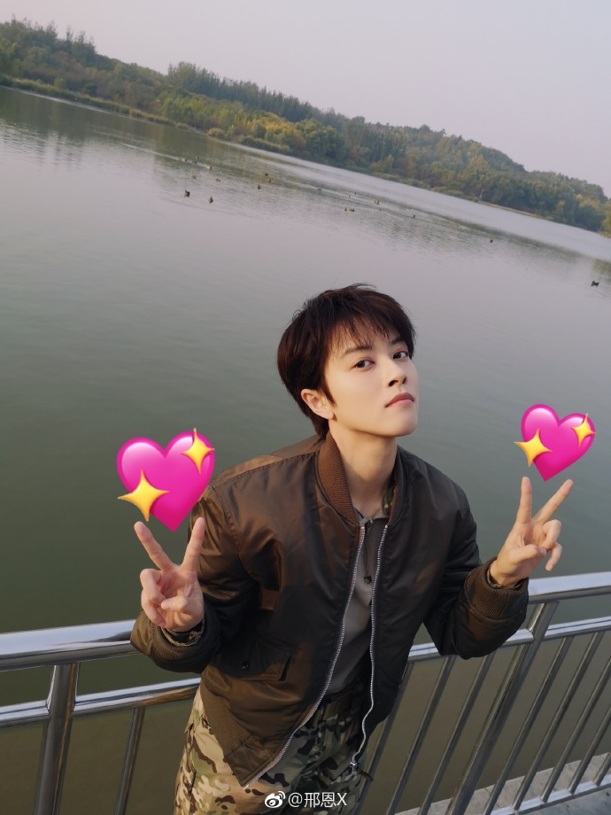 005PvHKjly1fyi30v53dwj32dc35re81