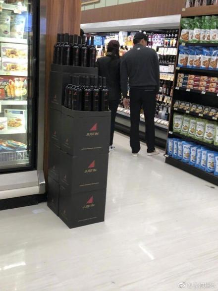 61e7f4aaly1fze21blcsdj20hi0ncjsz