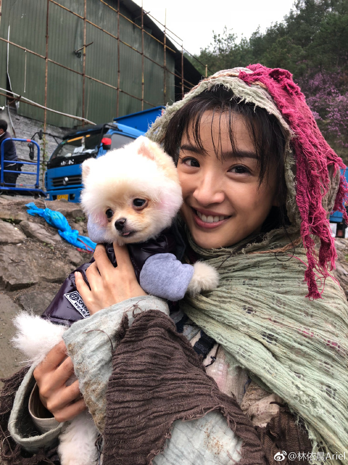 6a661712gy1fz4v5lqde4j22c0340b2a