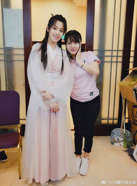 be6f7ffely1g0k68vgao2j21901p0k1q