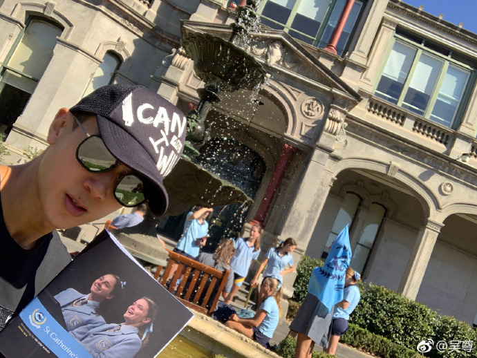 e7395209gy1g15wln4icvj22ds1sc4qp