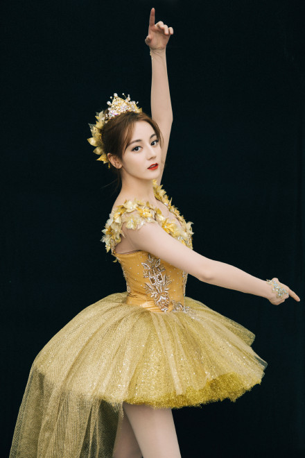 005ApaXLly1g21dpx6726j336g4rob2b