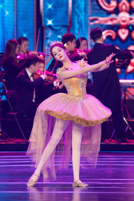 005ApaXLly1g21dq9qkqvj32qi43r4qr