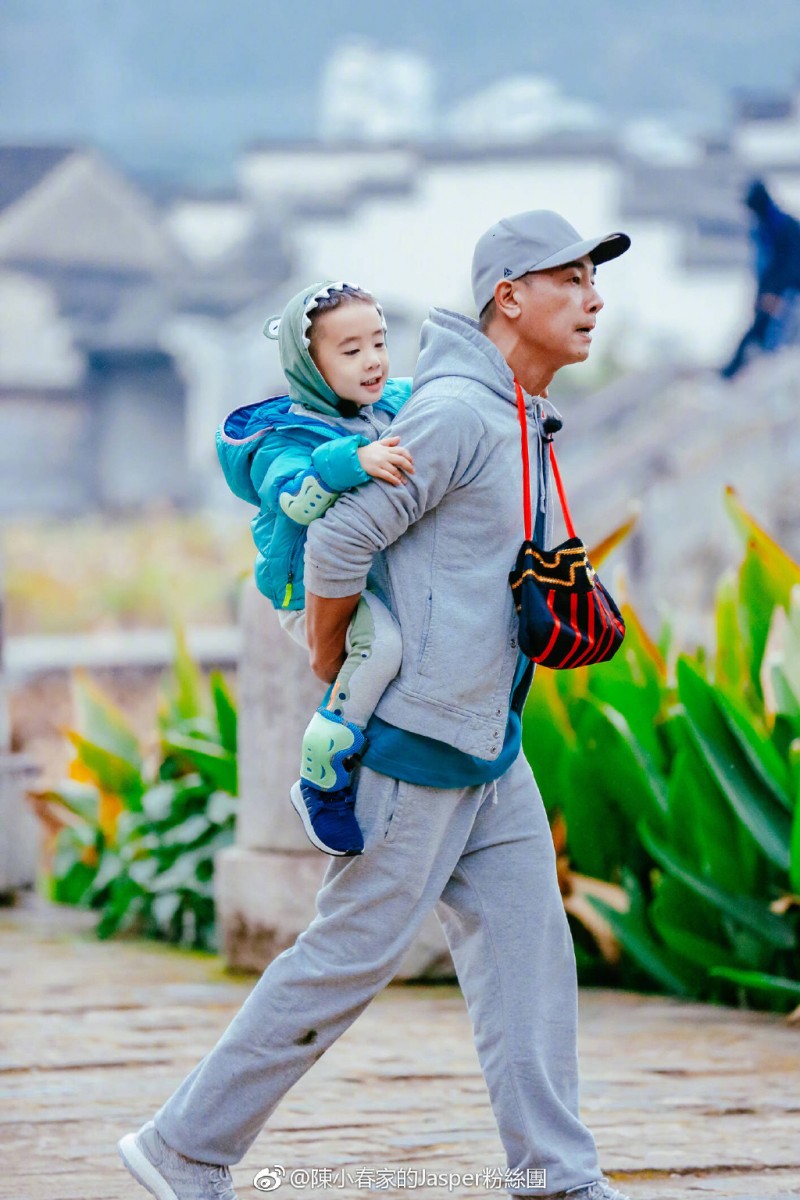 006VBoWngy1fly8suehc2j313d1n2e81