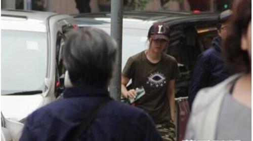 0076Fpdqly4g25nfbejgyj30dw07q74g