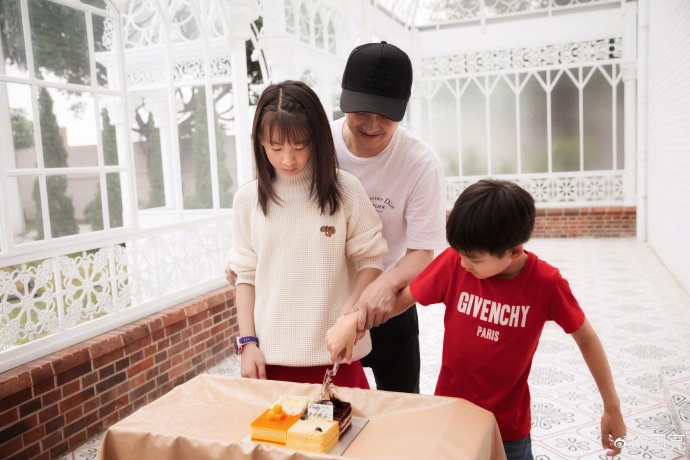 624c473cly1g23nugz334j24q435ee85