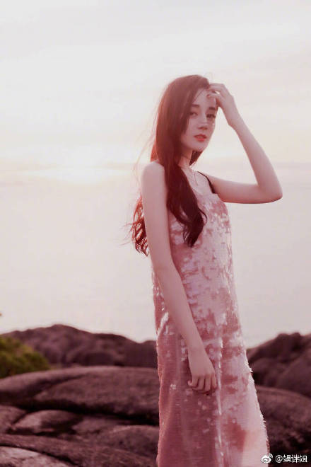 739f5614gy1g20r0ggku3j20j60srt9w