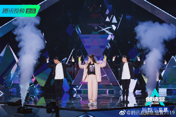 bc2406b6ly1g1zq7wjat1j21900u0b29