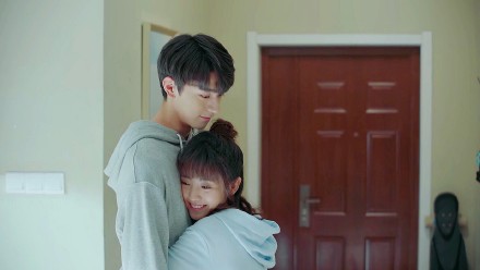 005zF4eGly1g2tmreil92j31hc0u04bz