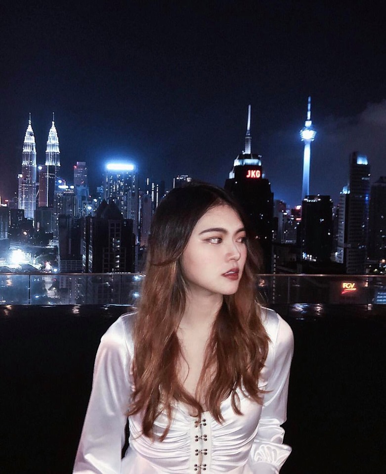 60785875_305679063713760_7467830903671095296_n