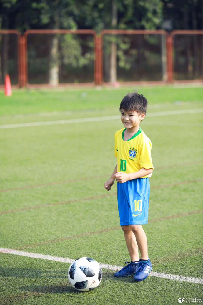 624c473cly1fsvu0e01i9j22ao3g0kjq