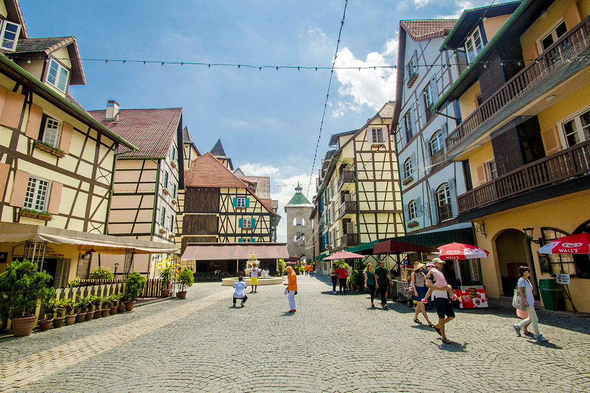 colmar-tropicale-square