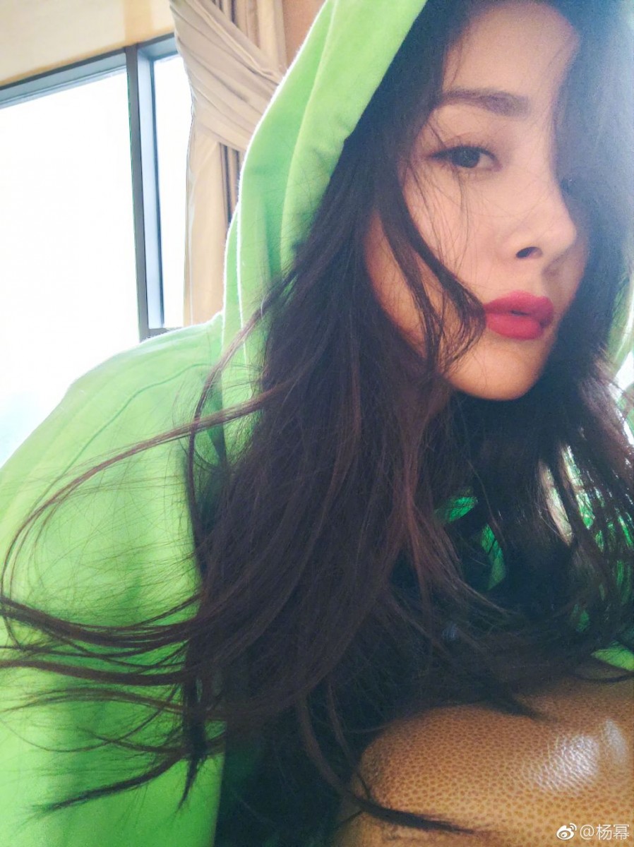 473df571ly1g1xg7z1ugmj233z45lqv5