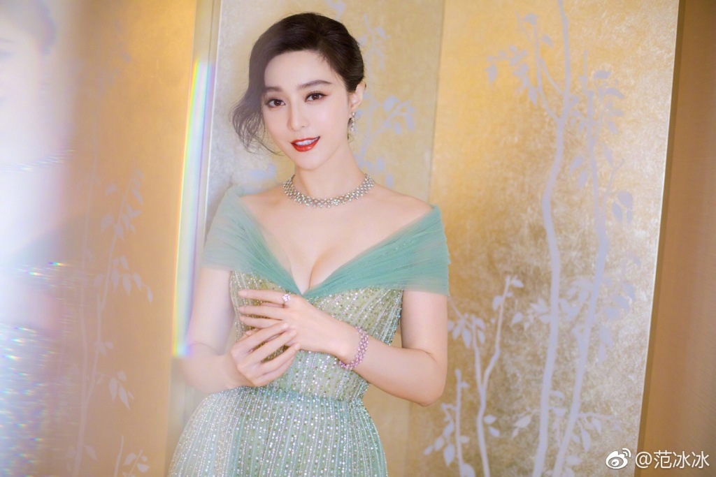 eb8fce65ly1fpswoh1vx2j21400qogsf