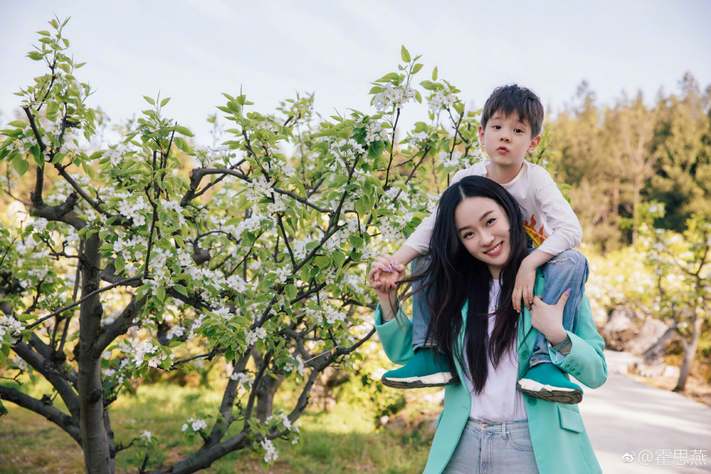 4923db2bgy1g1w7dc6s1ej256o3ggb2f-2