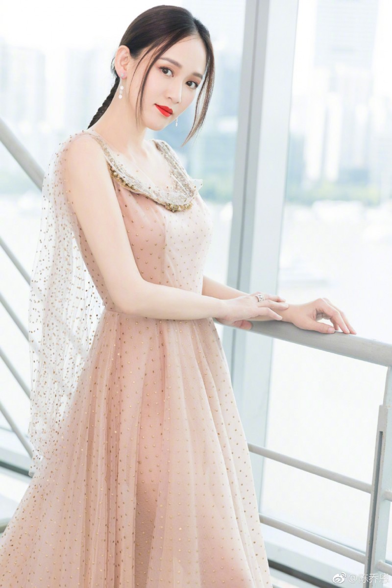 66134906gy1fse0ac565dj22kw3vcb2b