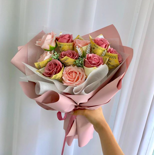 Instagram @ blossoming_jw