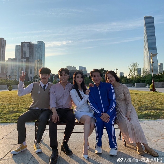 006EeAbfly1g6kjx4az0hj30u00u046n