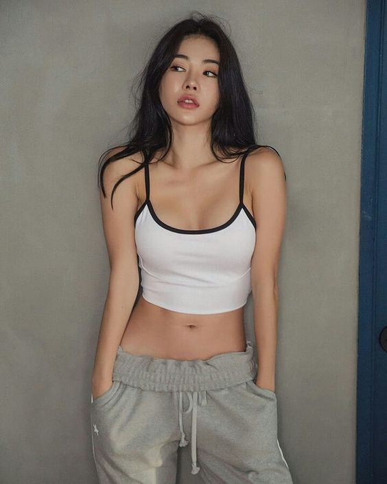 每晚花10分钟做燃脂操轻松瘦身