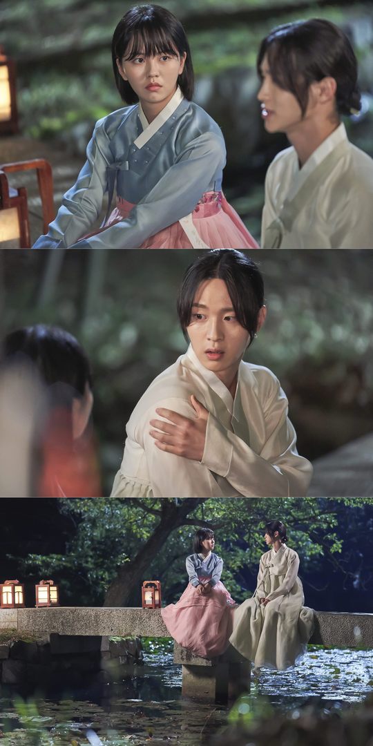 男扮女装的绿豆潜伏进入寡妇村 邂逅东珠并展开一段不可思议的爱恋