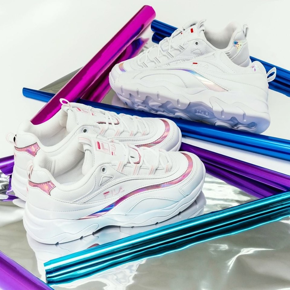 2款Fila Ray白色炫光设计 绝对直击少女心