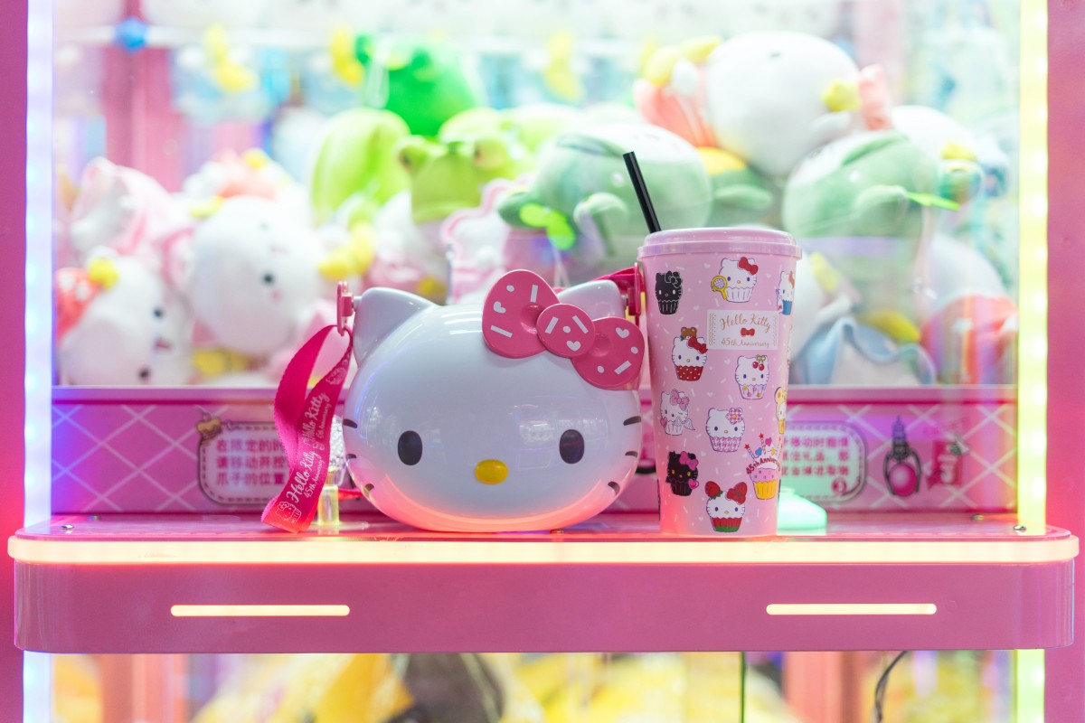 Hello-Kitty-45th-Combo_4-1-min