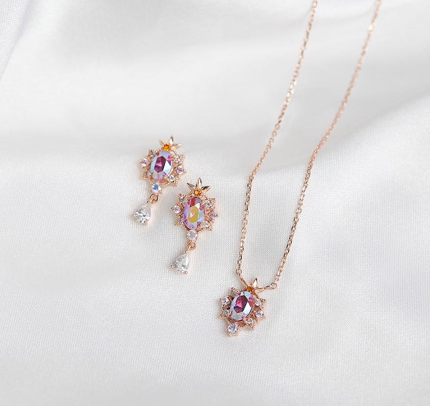 CLUE x FROZEN 2 还推出了「Anna」设计的饰品系列