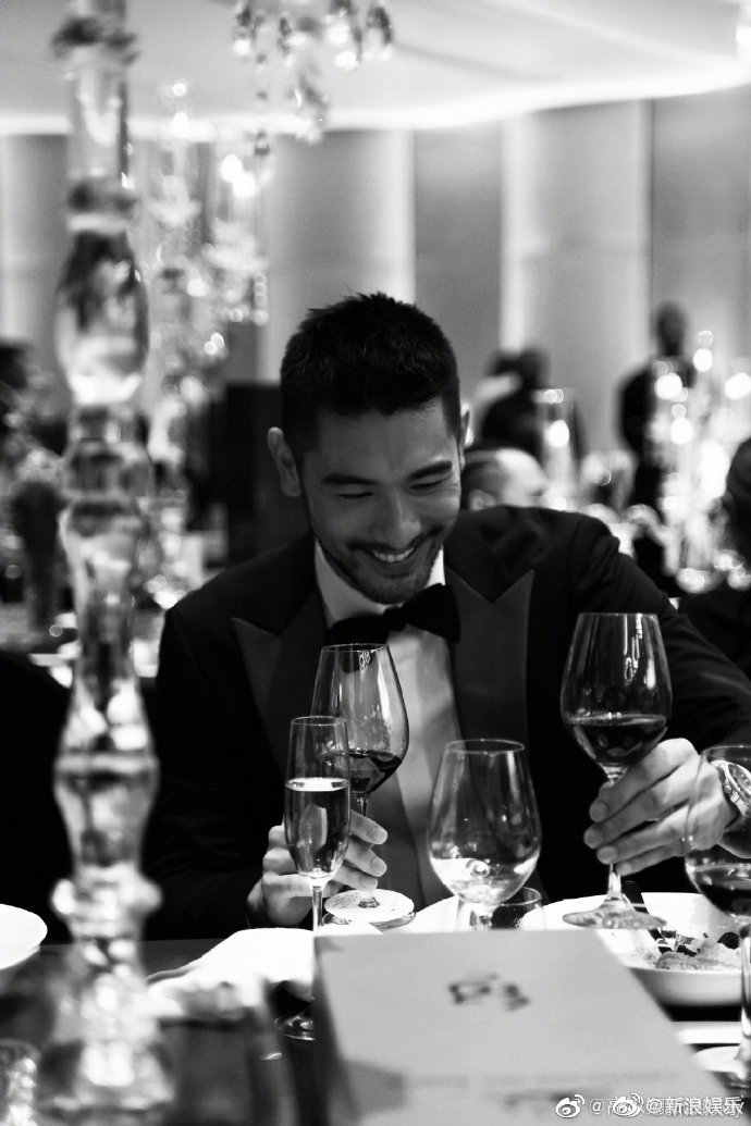 高以翔圈内朋友难以接受 悲恸发文悼念