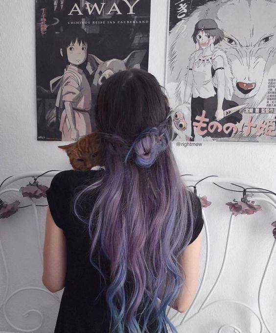 发尾处添一抹蓝色也很合适