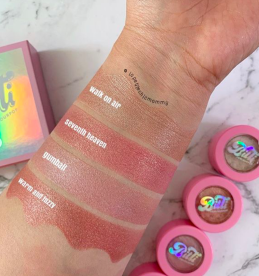 Bitti Pop Super Shock Shadow Foursome超闪亮单颗眼影手臂试色