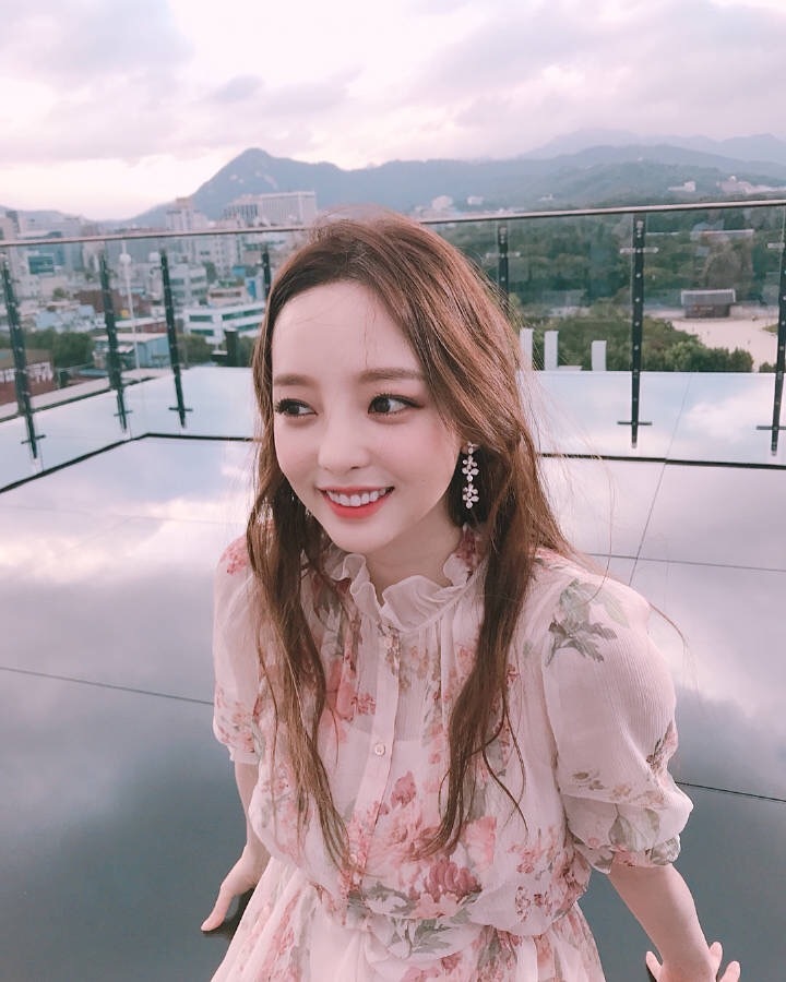 韩国女团KARA前成员具荷拉被发现于清潭洞家中身亡