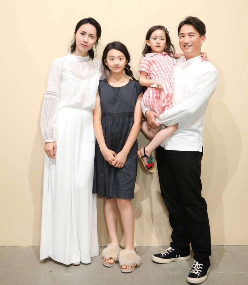 黄磊 x 孙莉:「我太太这样的女人其实也不罕见,应该属于普及型。但在我心中却是只此一款,不退不换。」