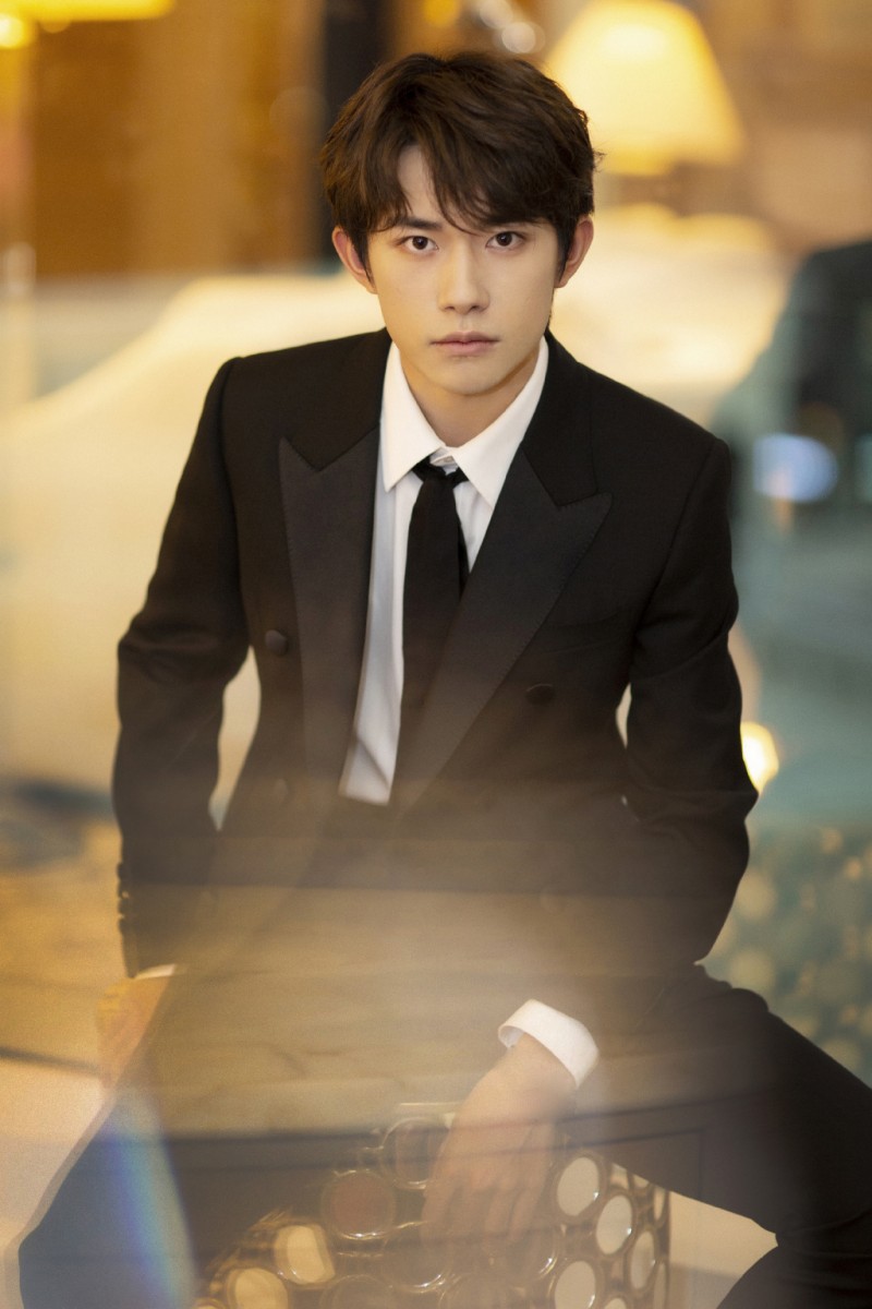 易烊千玺：哪有什么一夜成名，其实都是百炼成钢。