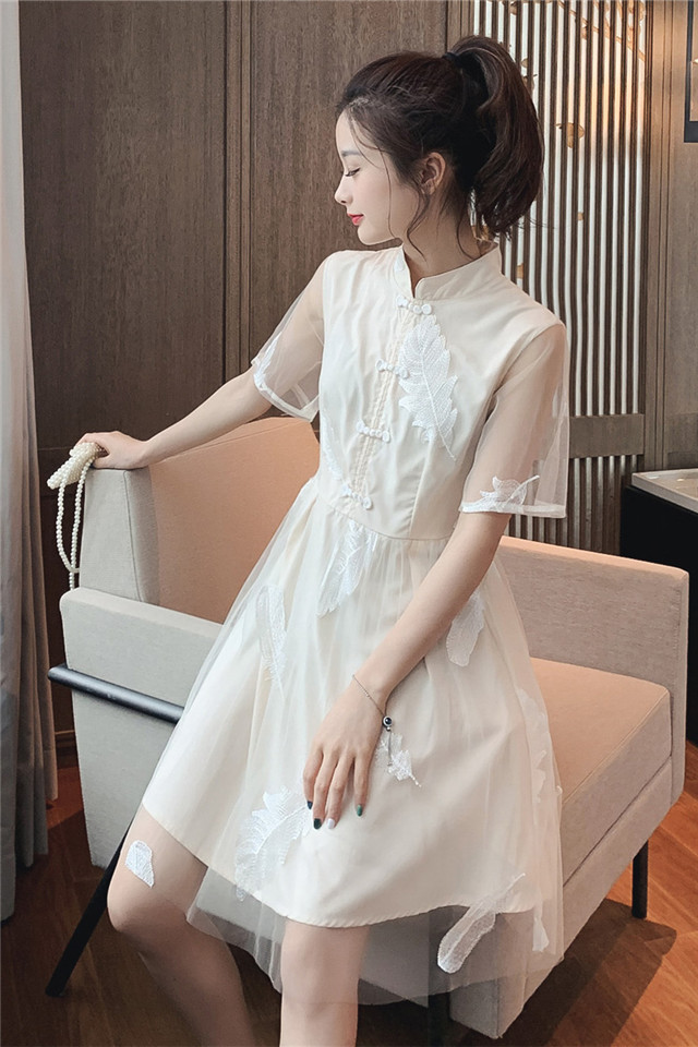 改良版年轻感旗袍