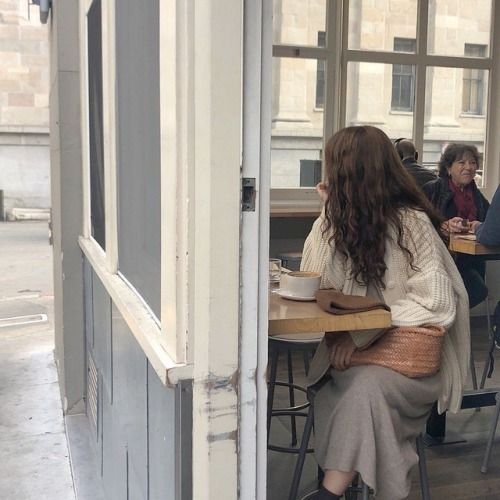 孤独等级三：一个人上咖啡馆