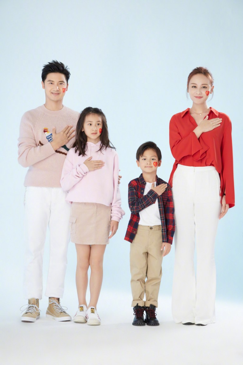 田亮 x 叶一茜:「我希望在我这个并不浪漫的世界里,和你继续上演只属于我俩的童话。还记得我在婚礼时许的愿望么?今天我想让你成为世界上第二幸福的人,因为我才是最幸福的那一个!」