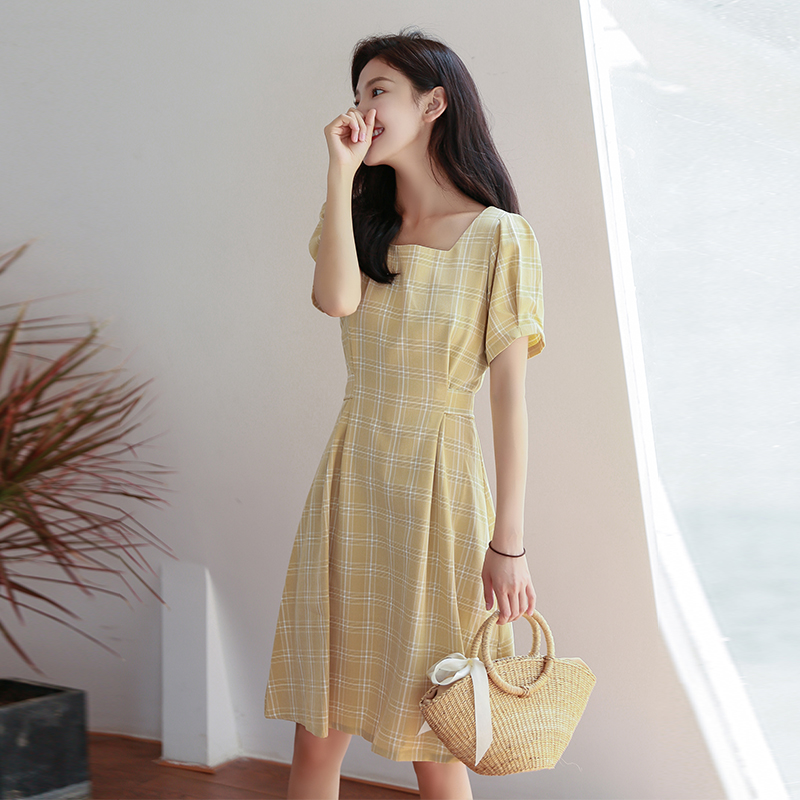 方领格纹连衣裙