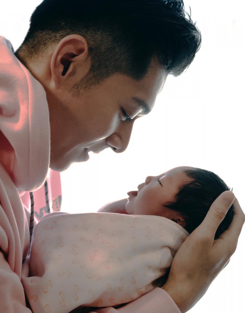 带大家来读读Pakho的11句宠妻金句,一起来感受这位宠妻号透过言语对太太喷发的粉红泡泡吧