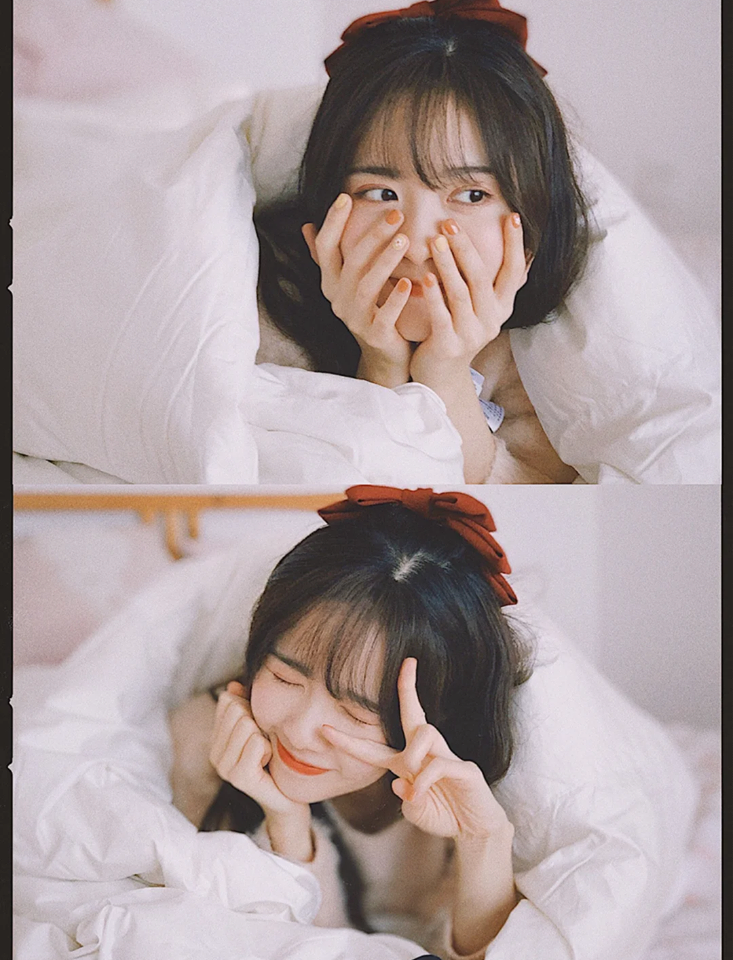 不用男友帮忙也能拍!定好相机位置后设置Timer,用手半遮掩镜头、趴着望向镜头,简单拍效果也很美!