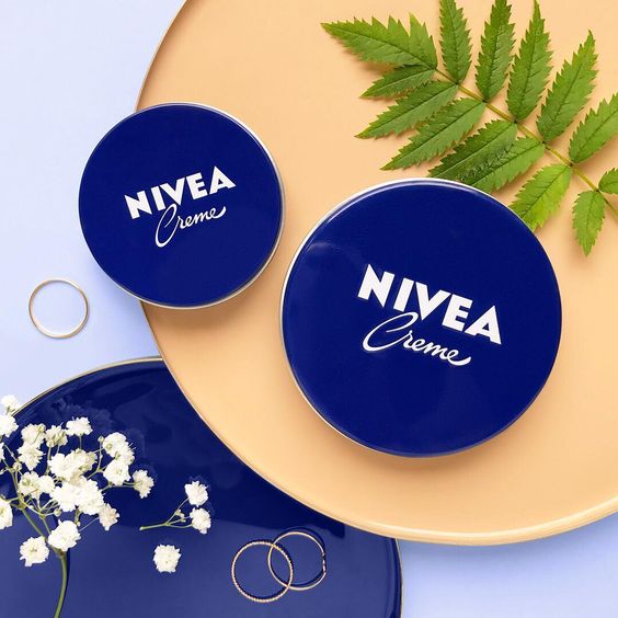 NIVEA Creme「小蓝罐」可在各大药妆店购得,60ml包装的售价约RM7、150ml包装的售价则是约RM12~这么便宜又妙用多绝对要人手一罐的吖(笑)精明消费的小资女孩们赶紧收到冲去入手吧~CP值绝对不会让你失望!