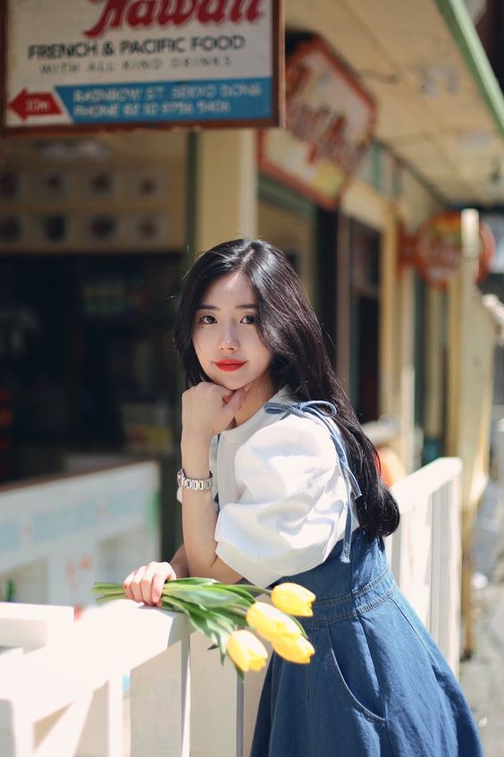 佛系女友特质:不在乎纪念日、情人节,认为无需特别用仪式感爆棚的礼物或节庆来刻意渲染浪漫氛围。