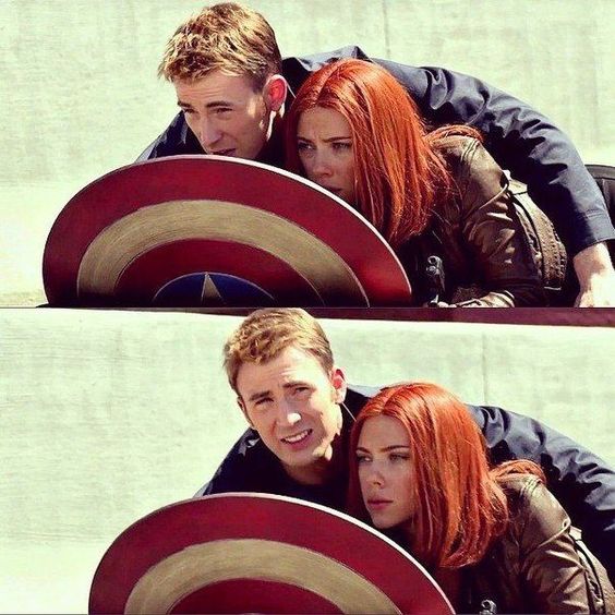 在Avengers中分别饰演美国队长和黑寡妇的Chris Evans和Scarlett Johansson私底下交情极好,认识彼此已有10多年之久,除Avengers系列电影之外也有过好几次的合作。