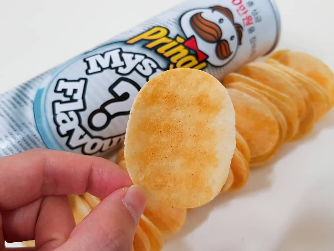 网上也流传了各种版本的猜测，比如披萨口味、烤鸡口味、黑胡椒肉排口味等等～究竟谜底是什么则需要等待官方来公布咯！