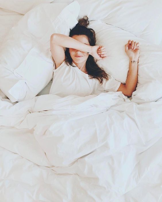 究竟选内衣有什么需要注意的Tips、女生们需要知道的「关于内衣的那些事儿」又有哪几项重点呢?下面来给Girls们详细讲解:选对内衣,一边睡觉也能一边保养胸型!