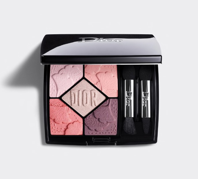 DIOR 5 Couleurs - DIORSNOW Garden of Light Limited Edition 被小红书博主推爆的这款国外限量款DIOR情人节眼影盘,不仅浮雕印花高级+美到极致,色泽也是唯美到起飞吖~❤️ 是特别粉调清透的蜜桃樱粉色系。