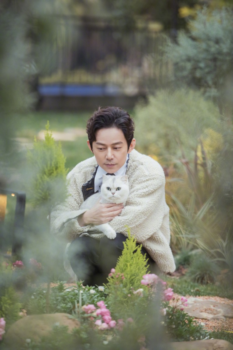 ✨【关于情绪】✨ 14、不要被自己的情绪绑架，其实事压不垮我们，反而是情绪会压垮我们。 15、没有生气不一定代表没有负面的情绪；能够不将负面情绪带给他人，才是真正的修养。