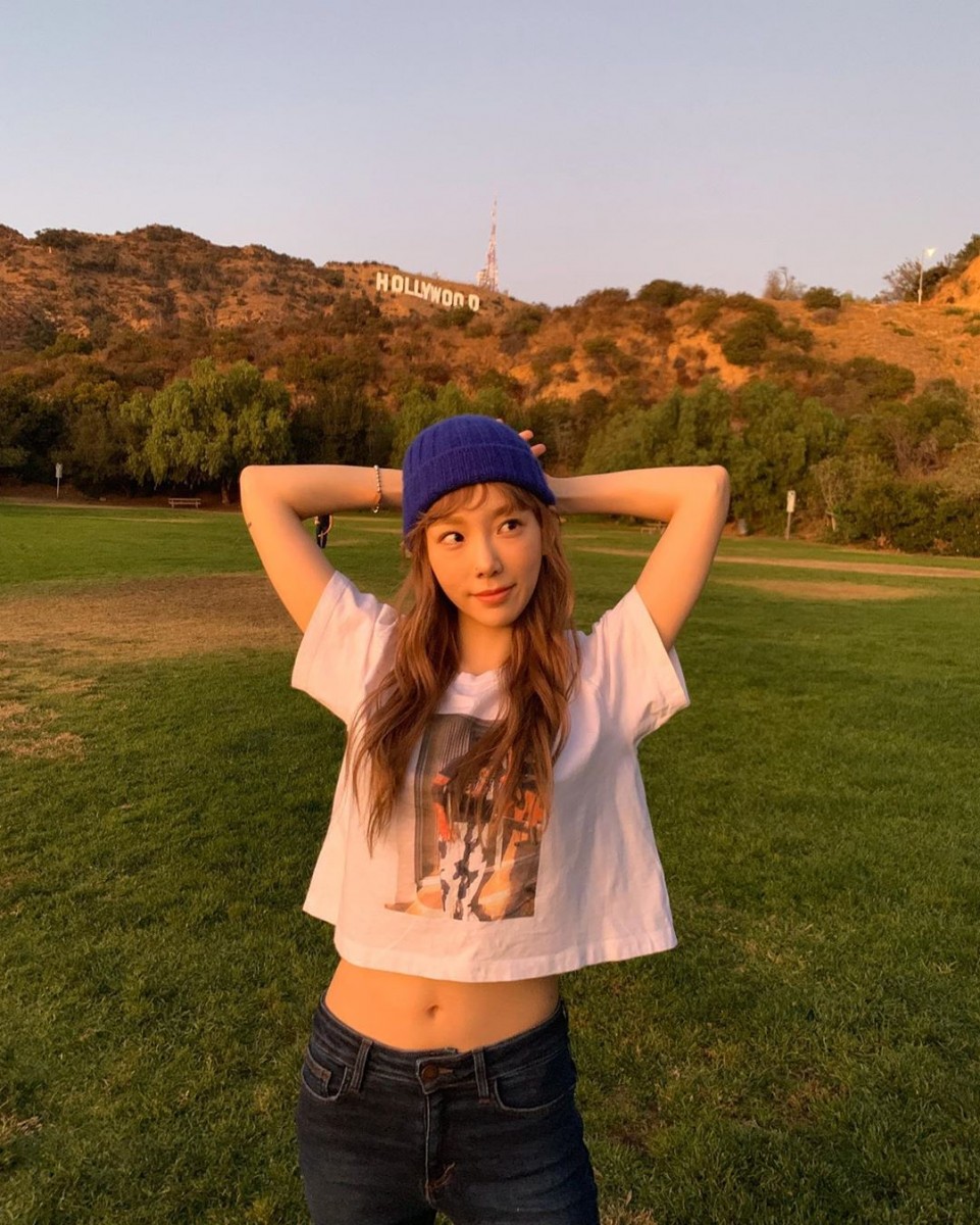 相信大家的衣柜里除了衬衫是必备单品,「T恤」也绝对少不了,甚至比衬衫多出很多件呢~毕竟T恤真的是宇宙无敌百搭单品(笑)